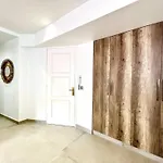 Splendid 100m2 With Sea View - Terrace & Jacuzzi Apartment *