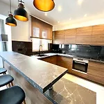 Apartment Splendid 100m2 With Sea View - Terrace & Jacuzzi Cannes